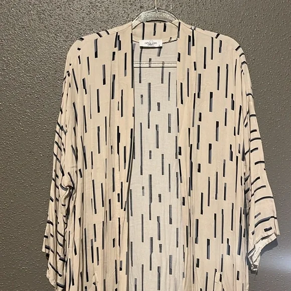 Carly Jean Los Angeles Korie Kimono